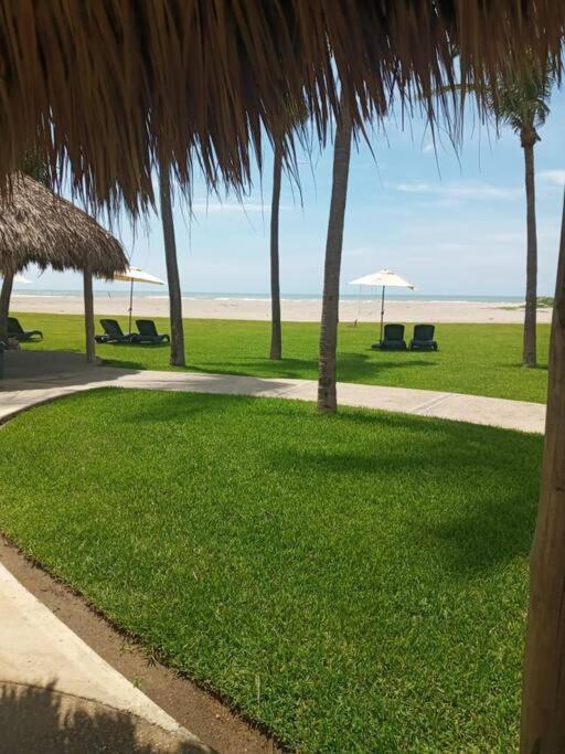 El Descanso Del Guerrero Barra Vieja Екстериор снимка
